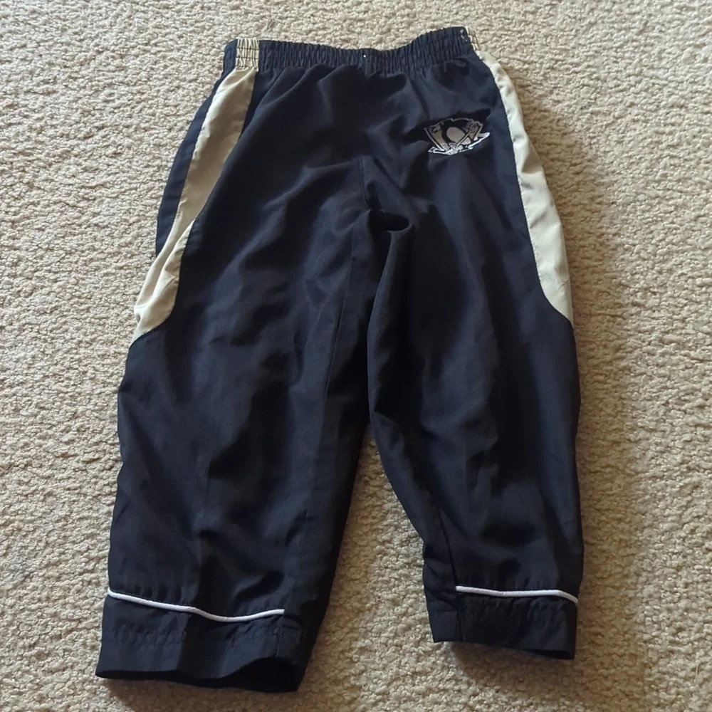 NHL Pittsburgh Penguins Hockey Black & Gold Lined Athletic Pants Size 2T
